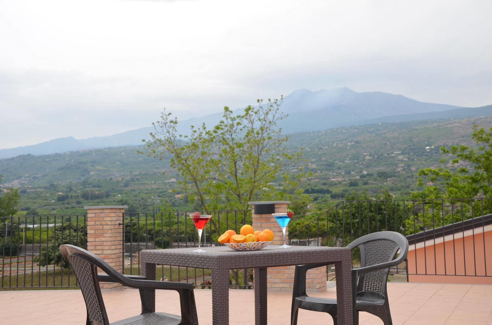 Il Giardino Country Holiday With Pool Taormina Luaran gambar